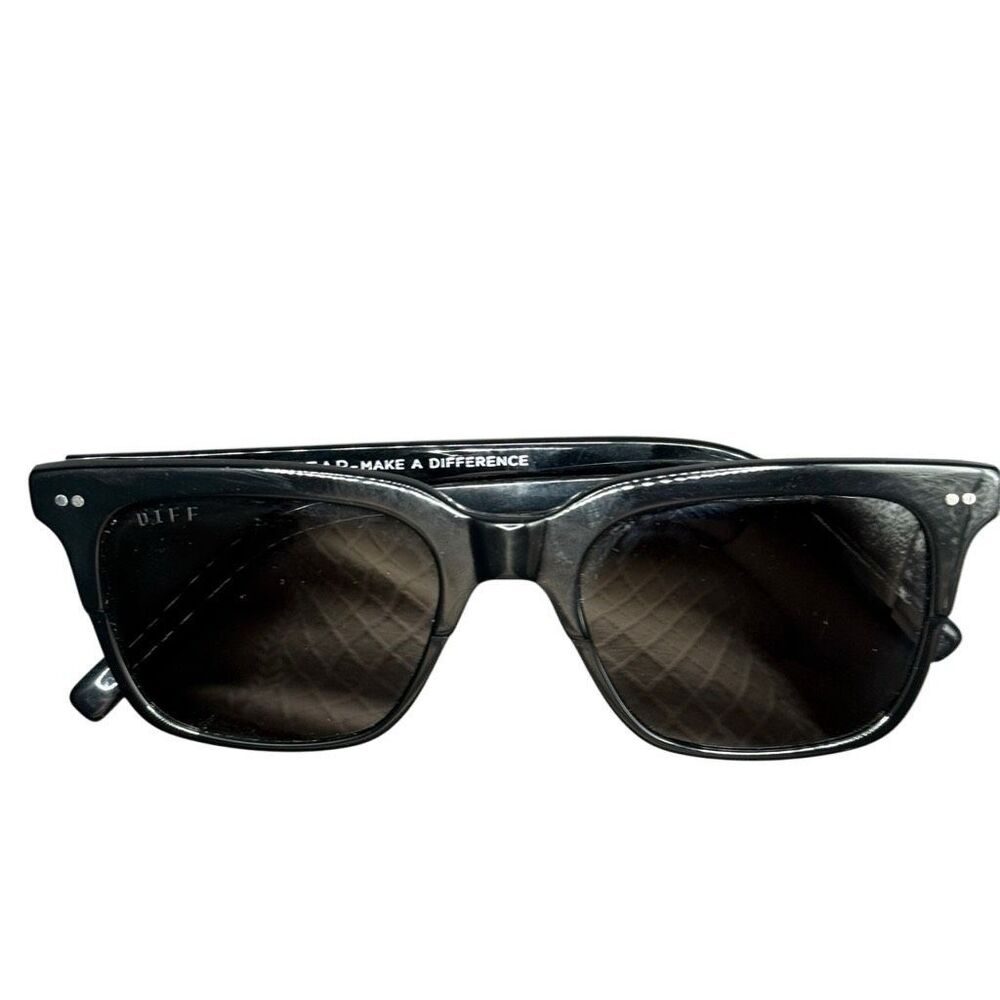 NWT DIFF Billie Polarized Black sunglasses